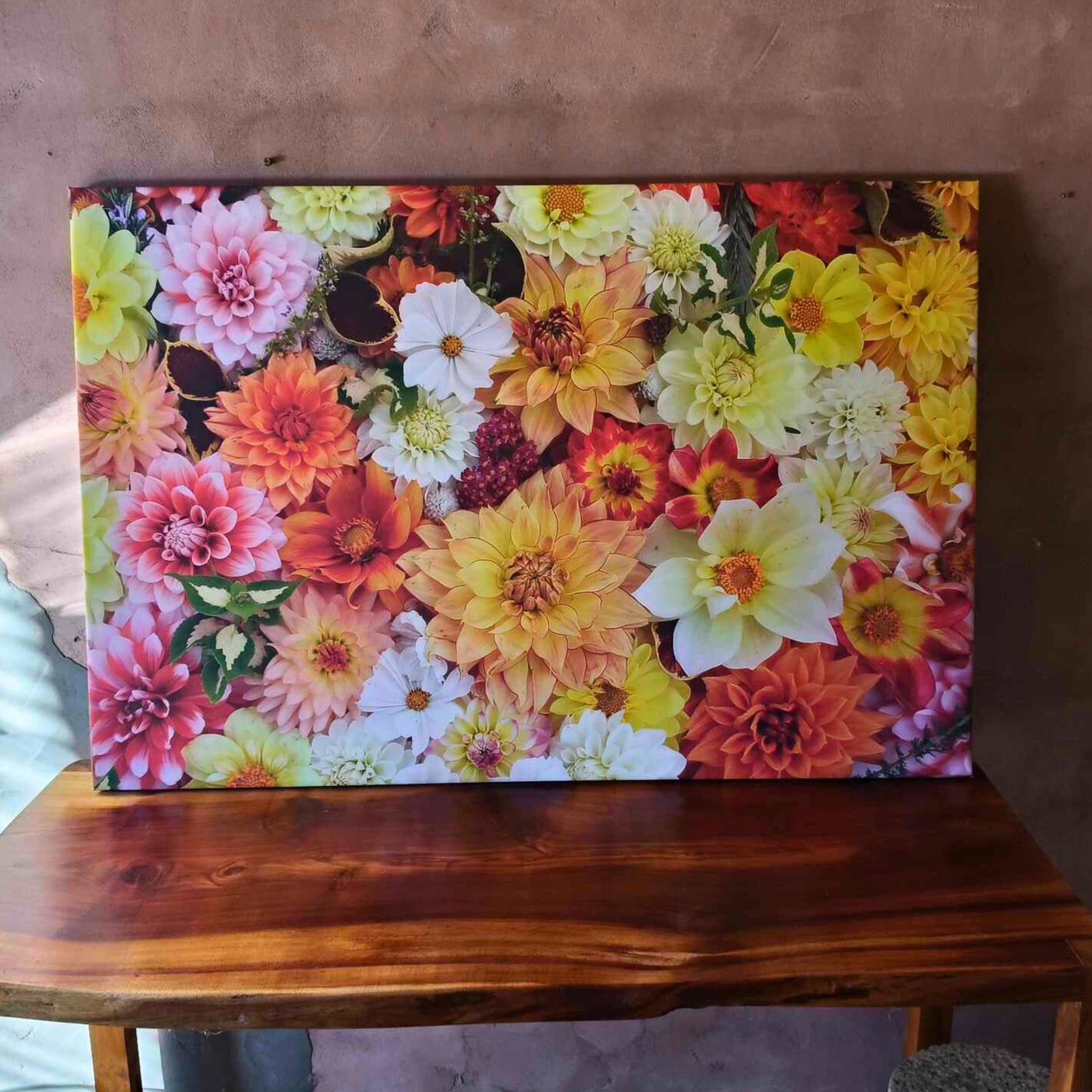 Sunny Dahlia Canvas Wall Art – Photo by Gracie-Mae in NZ (120 x 80 cm)